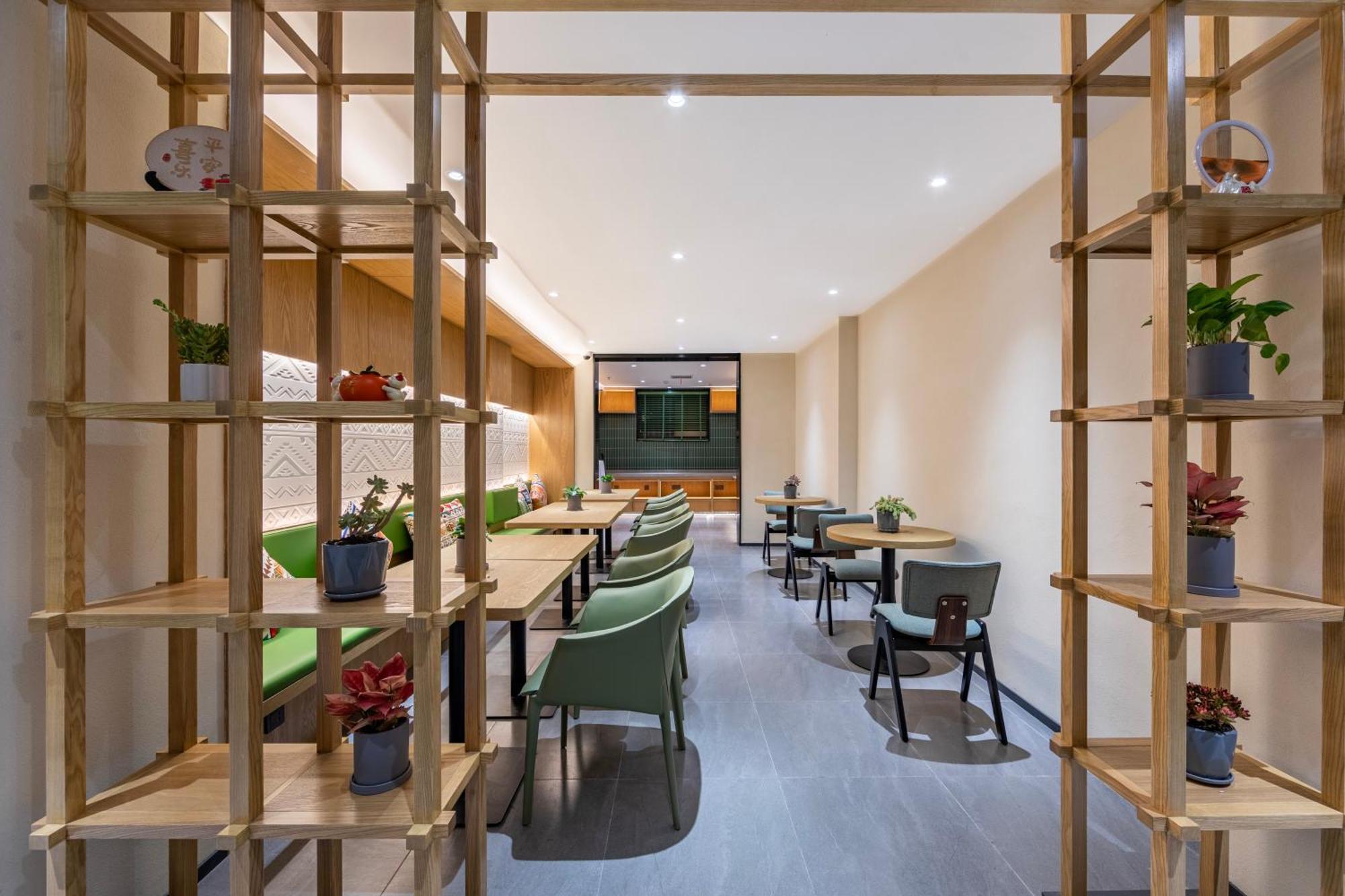 True Go Hotel - Shanghai Jing'An Temple Nanjing West Road Exterior photo